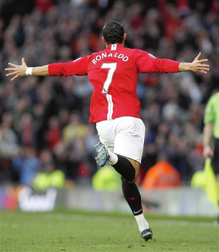 通过在球队 通过在球队